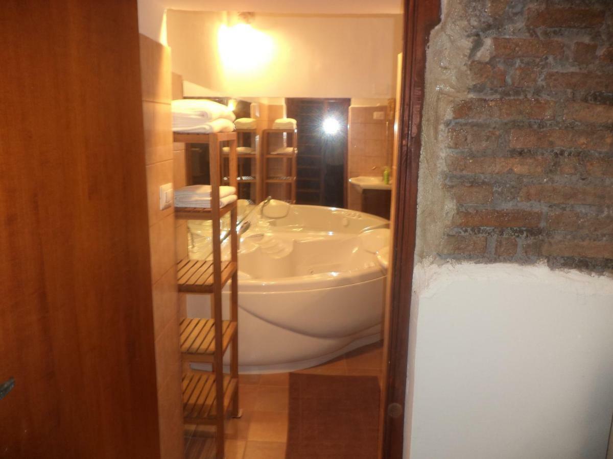 ローマJacuzzi Quo Vadisアパートメント エクステリア 写真